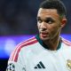 Trent Alexander-Arnold kembali ke lini tengah bersama Real Madrid, Mourinho tegas: “not a midfielder”