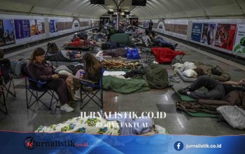 Sedikitnya dua orang tewas setelah serangan Rusia di Kyiv