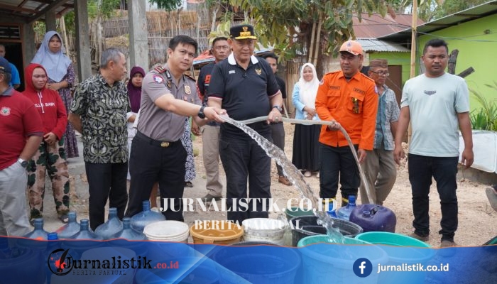 BPBD Gorontalo Datangi Bongohulawa, Salurkan Air Bersih untuk 661 Warga