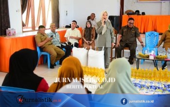 Wagub Idah Menyerahkan Bantuan Bahan Produksi untuk 105 UMKM di Gorontalo Utara