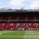 Manchester United Menjual Potongan Rumput Old Trafford Seharga £125 per Bagian