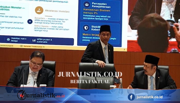 Pekan Dimulai, Rupiah Berakhir Melemah Tipis di Rp17.640/US$