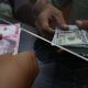 Rupiah Kembali Jauh dari Rp18.000/US$, Menguat dan Terbaik di Asia