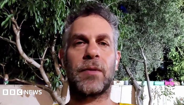 ‘Rollercoaster’: Penumpang ceritakan penerbangan menuju Israel yang anjlok