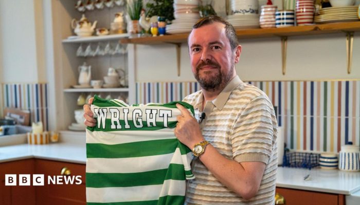 Prank 25 Tahun: Jersey Celtic Ian Wright Kevin Hill Berkelana dari Edinburgh hingga Pulau Paskah