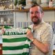 Prank 25 Tahun: Jersey Celtic Ian Wright Kevin Hill Berkelana dari Edinburgh hingga Pulau Paskah