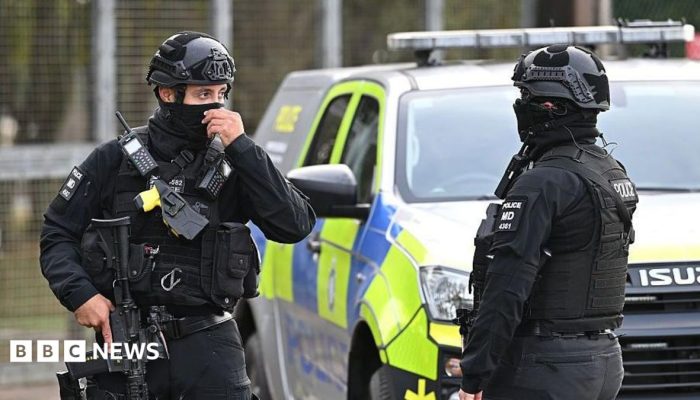 Warga Inggris-Iran bermata dua ditahan terkait insiden RAF Fairford