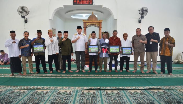 Gusnar Ismail Serahkan 153 Alsintan di Masjid Al-Muhajirin Desa Suka Makmur Tolangohula untuk Asparaga, Tolangohula, Boliyohuto, dan Mootilango (2/10/2026)