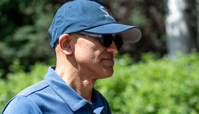 Satya Nadella Minta Microsoft Siapkan “Rem Darurat” untuk Model AI Otonom