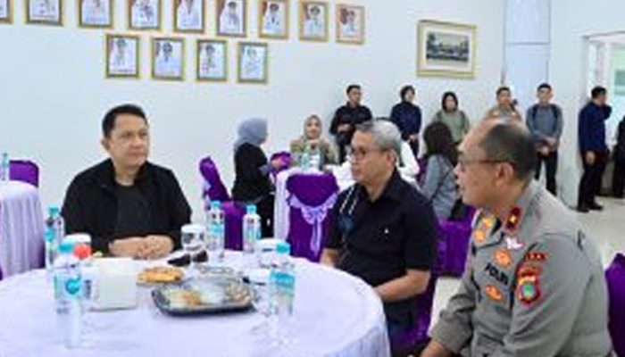 Irjen Pol Nurworo Danang bersama PJU lepas Kapolda Jambi di Bandara Djalaluddin