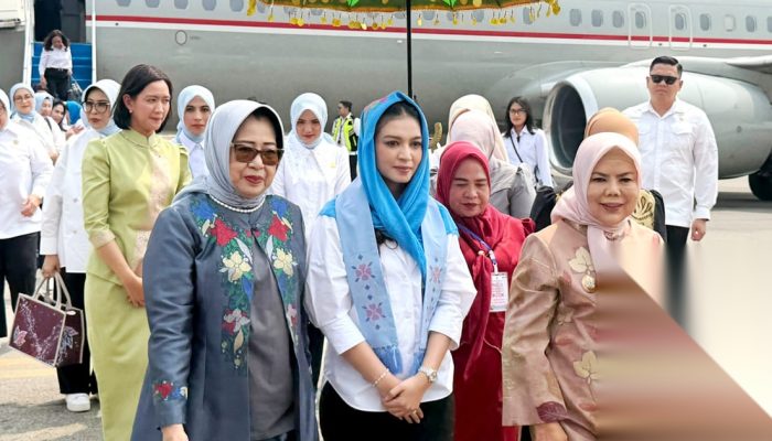 Kedatangan Selvi Ananda di Gorontalo Dimeriahkan Prosesi Adat Mopotilolo