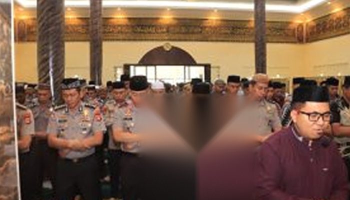 Upaya Ibadah di Tengah Kekeringan, Polda Gorontalo Gelar Salat Istisqo