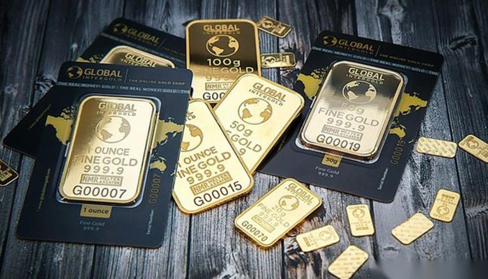 Emas dan Perak Terkoreksi, Tekanan Dolar AS serta Kenaikan Minyak Membayangi