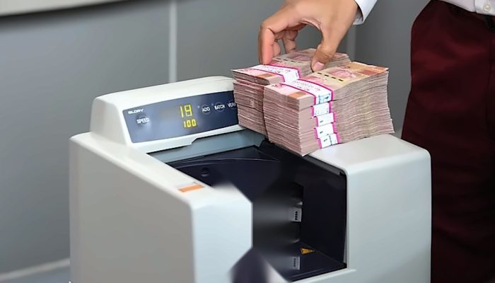 Rupiah Hari Ini Tertekan Harga Minyak dan Dolar AS yang Menguat – Market