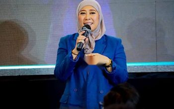 Meutya Hafid Bantah Komdigi Minta Medsos Batasi Konten Karhutla