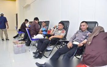 Polda Gorontalo Gelar Bakti Kesehatan dan Donor Darah Sambut HUT ke-75 Humas Polri 2026