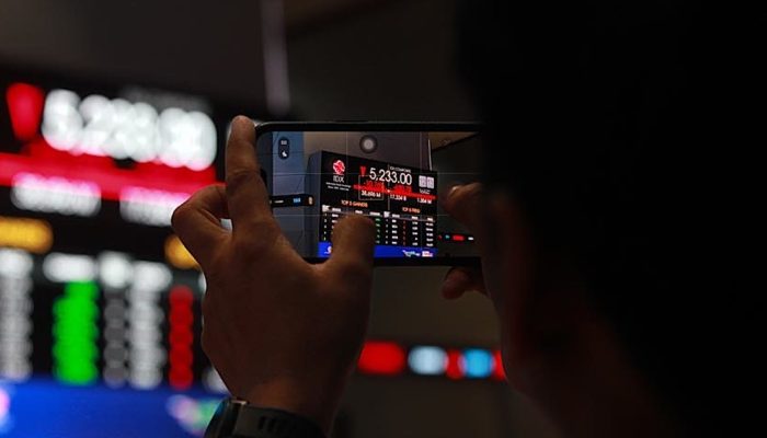 IHSG Turun 14,91% dalam Pekan 12–16 Oktober, Kapitalisasi Susut Rp1.544 T