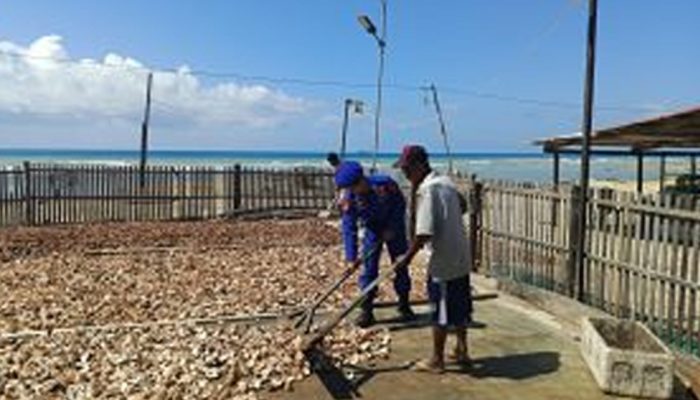 Layanan Presisi Dit Polairud Polda Gorontalo: Personel Dampingi Warga Pesisir