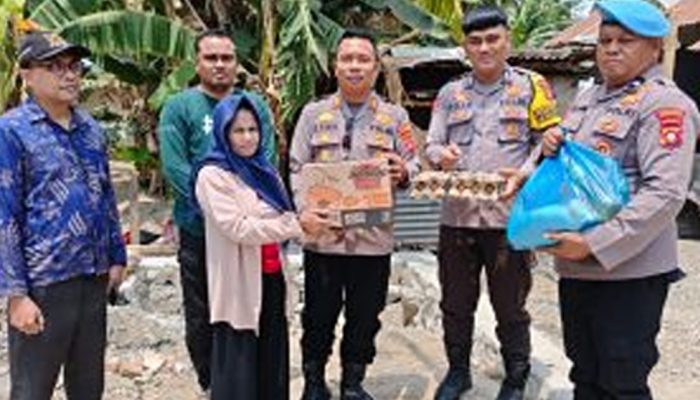 AKP Ferdy Yasin Salurkan Bantuan Sembako untuk Warga Kurang Mampu di Telaga