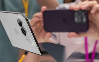 Permintaan iPhone Duo Melonjak, Apple Mundurkan Estimasi Pengiriman hingga Akhir Januari