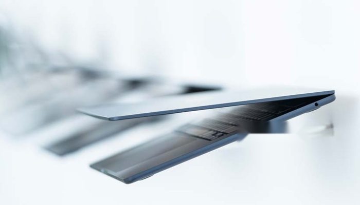 macOS 27.2 Tambah Dukungan Gerakan Sentuh, MacBook Ultra OLED Disebut Segera Meluncur